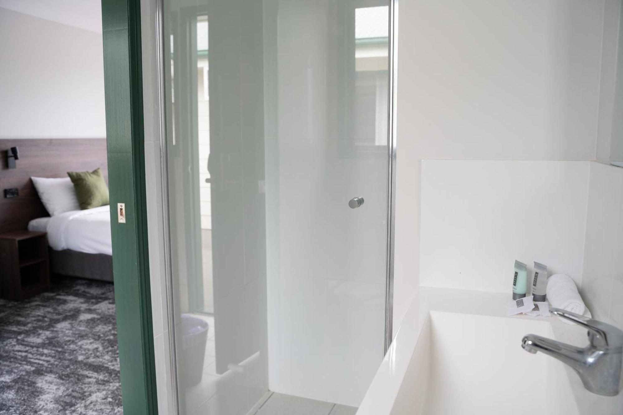Wallaby Hotel Mudgeeraba Ngoại thất bức ảnh