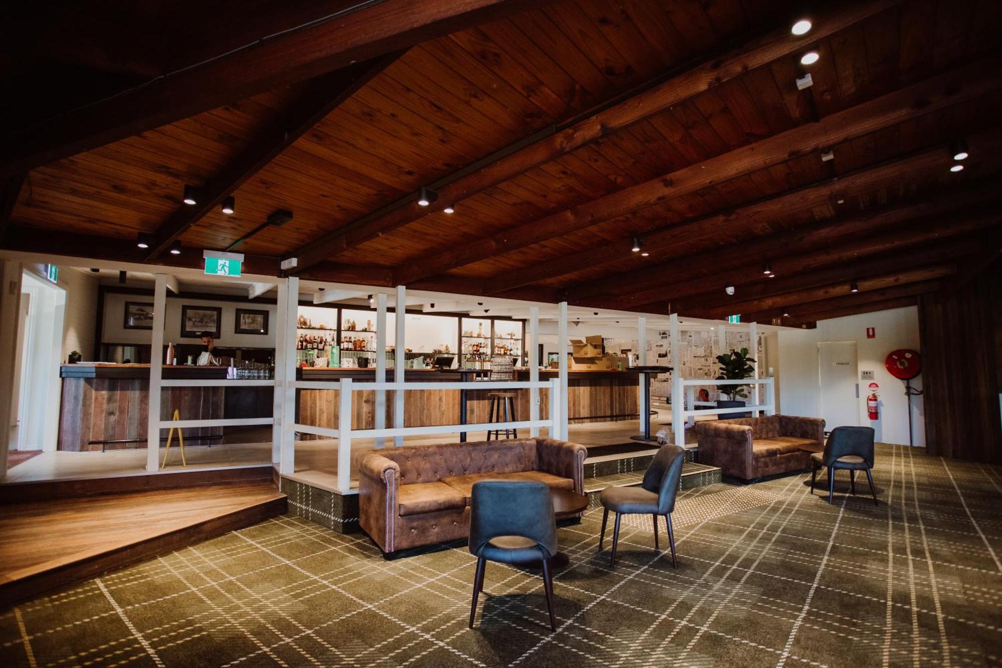 Wallaby Hotel Mudgeeraba Ngoại thất bức ảnh